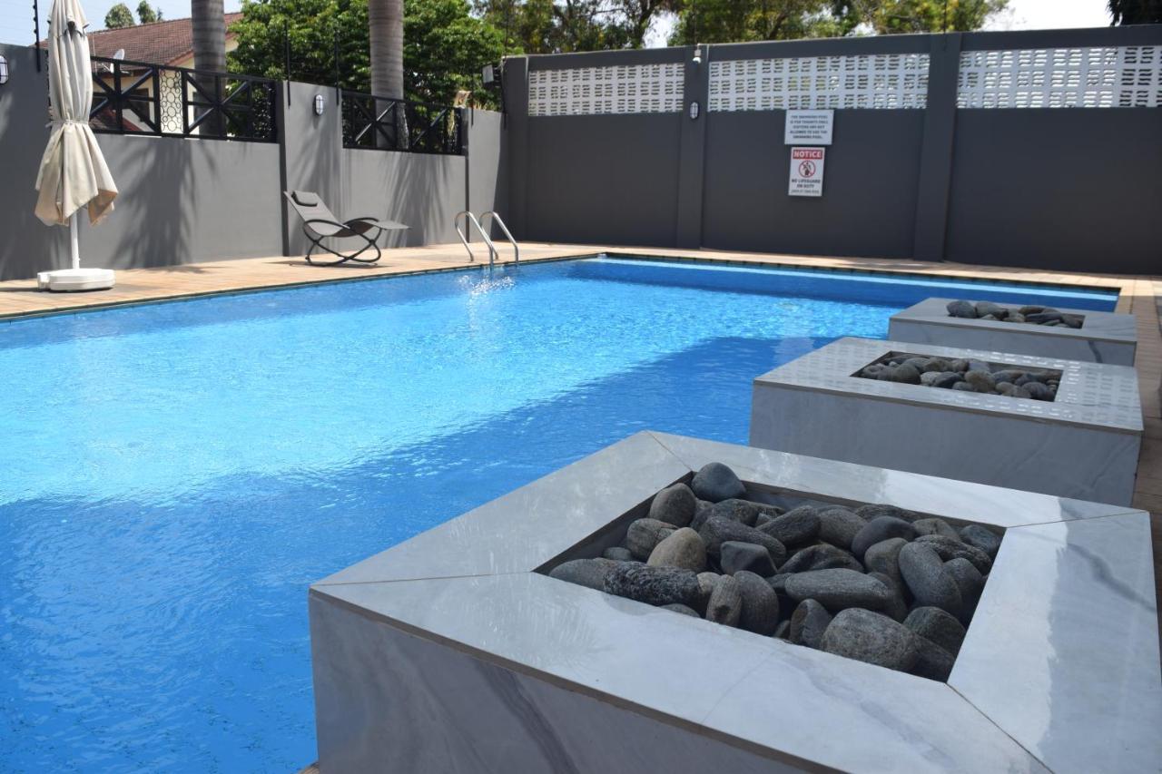 Aparthotel The Pool Labone à Accra Extérieur photo
